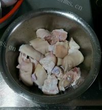 色香味俱全的炖猪蹄做法图解1)