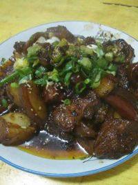 家常菜萝卜红烧肉