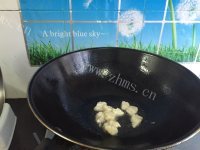 玉盘珍馐的香菇炒肉做法图解3)
