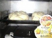 精致的花环夹沙面包做法图解15)