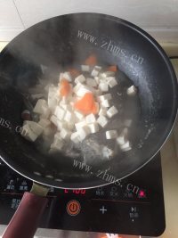 回味无穷的鱼头豆腐汤做法图解5)