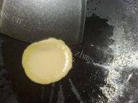 奶香鸡蛋饼做法图解8)