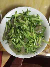 家常菜黄瓜拌凉粉
