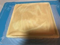 草莓蛋糕卷做法图解10)