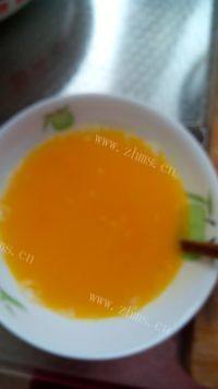 美味的孜然炒饭做法图解4)