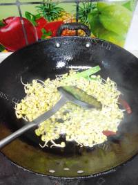美味的豆芽粉丝做法图解2)