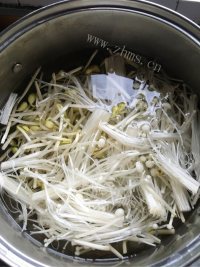 诱人的酸汤肥牛做法图解3)