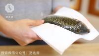 美味的萝卜丝鲫鱼汤做法图解3)
