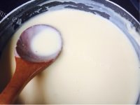 自制抹茶冰激凌做法图解5)