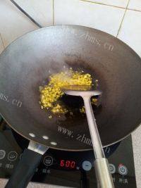 家常素炒芥菜梗做法图解3)