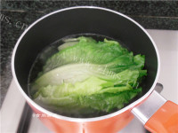 美味的肉饼咸蛋煲仔饭做法图解13)