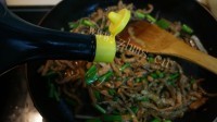 美味的南瓜肉丝拌面做法图解13)