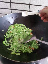 家常菜苦瓜炒蛋
