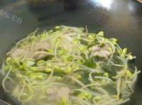 螺旋藻豆芽肉片汤做法图解9)
