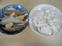 雪菜豆腐黄鱼汤做法图解3)