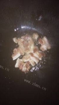 好吃的土豆炒肉片做法图解2)