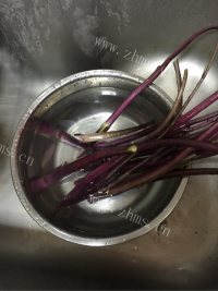 美味的素炒紫菜苔做法图解1)