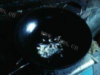 家常菜肉片炒扁豆做法图解4)