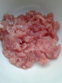 家常菜豌豆炒肉末做法图解2)