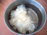 美味的南瓜银耳羹做法图解1)