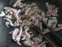 #回忆#皮蛋瘦肉粥做法图解5)