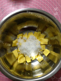 美味的切达芝士酥饼做法图解3)