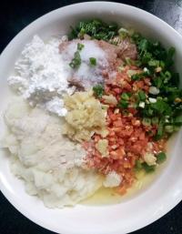 美味的鸡肉丸子汤做法图解6)