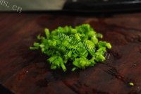 热腾腾的剁椒鱼头做法图解6)