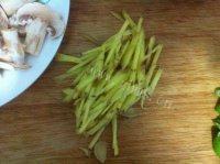 土豆炒肉做法图解3)