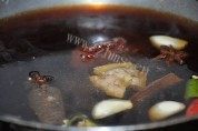 美味的五香鸭舌做法图解14)