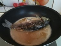 美味的豆浆鲫鱼汤做法图解7)