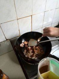 下饭菜猪肉炒豆角做法图解6)