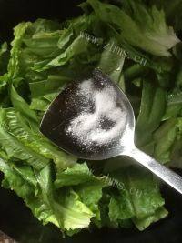 美味的清炒油麦菜做法图解5)