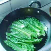 家常菜蒜香油麦菜做法图解6)
