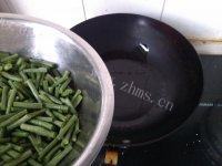 「美味可口」炒豆角做法图解5)