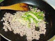 家常菜肉茸豆腐做法图解3)