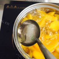 黄桃罐头做法图解6)