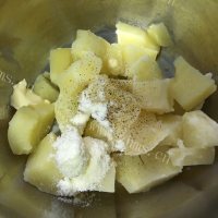甜甜的椰蓉芝士土豆球做法图解5)