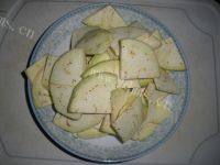 美味的土豆烧茄子做法图解3)