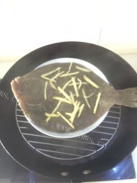 家常菜清蒸多宝鱼做法图解7)
