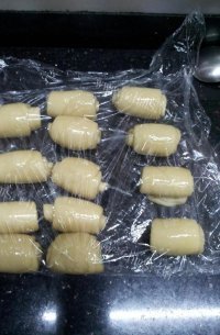 自制奶黄酥做法图解4)
