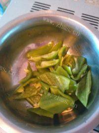 鲜香的土豆回锅肉做法图解3)