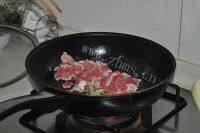 家常菜洋葱爆羊肉做法图解5)