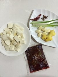 美味的麻辣豆腐做法图解2)