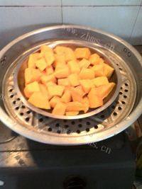 口感饱满的元宝饺子做法图解2)