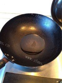 健康营养的油爆虾做法图解2)