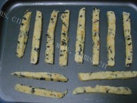 自制肉松饼干棒做法图解8)