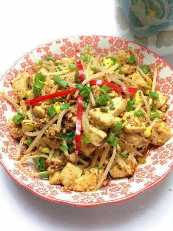 黄豆芽炒豆腐