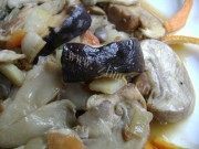 美味的红酒烤什锦菇