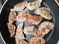 色味俱全的香煎饺子做法图解8)